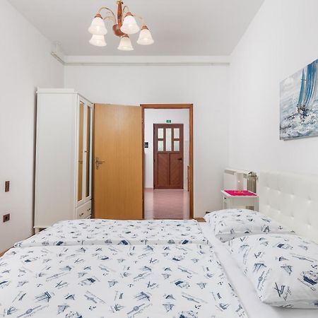 Guest House Marica Ровинь Экстерьер фото